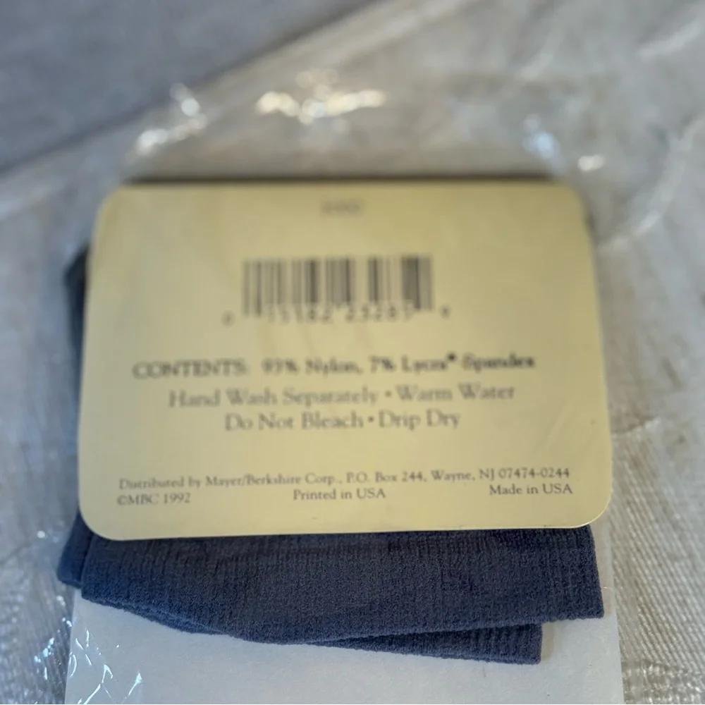 Vintage Berkshire Ultra Sheer Sandalfoot Knee‎ Highs Charcoal 8 1/2 - 11